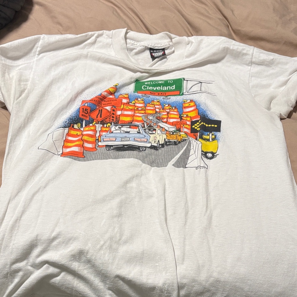 Vintage Cleveland Traffic Graphic Tee